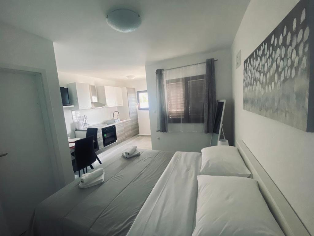 Apartmani Mila สตารีกราด-ปาเคลนีซา ภายนอก รูปภาพ
