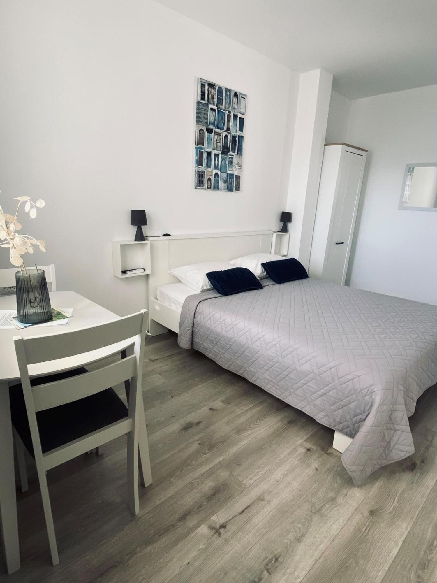 Apartmani Mila สตารีกราด-ปาเคลนีซา ภายนอก รูปภาพ