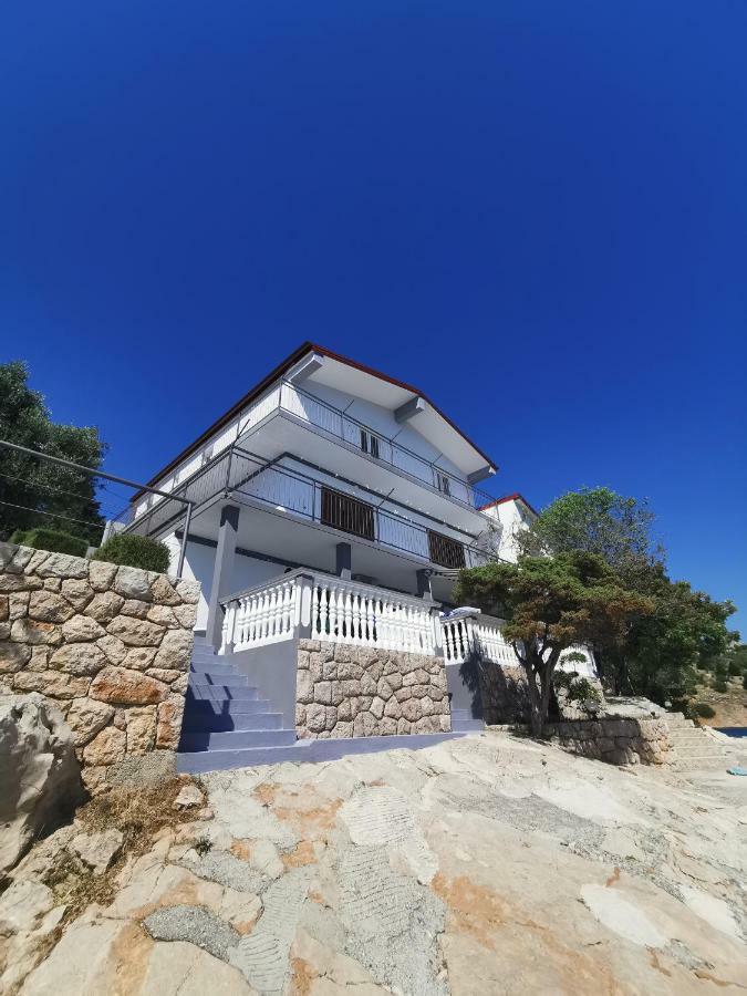 Apartmani Mila สตารีกราด-ปาเคลนีซา ภายนอก รูปภาพ
