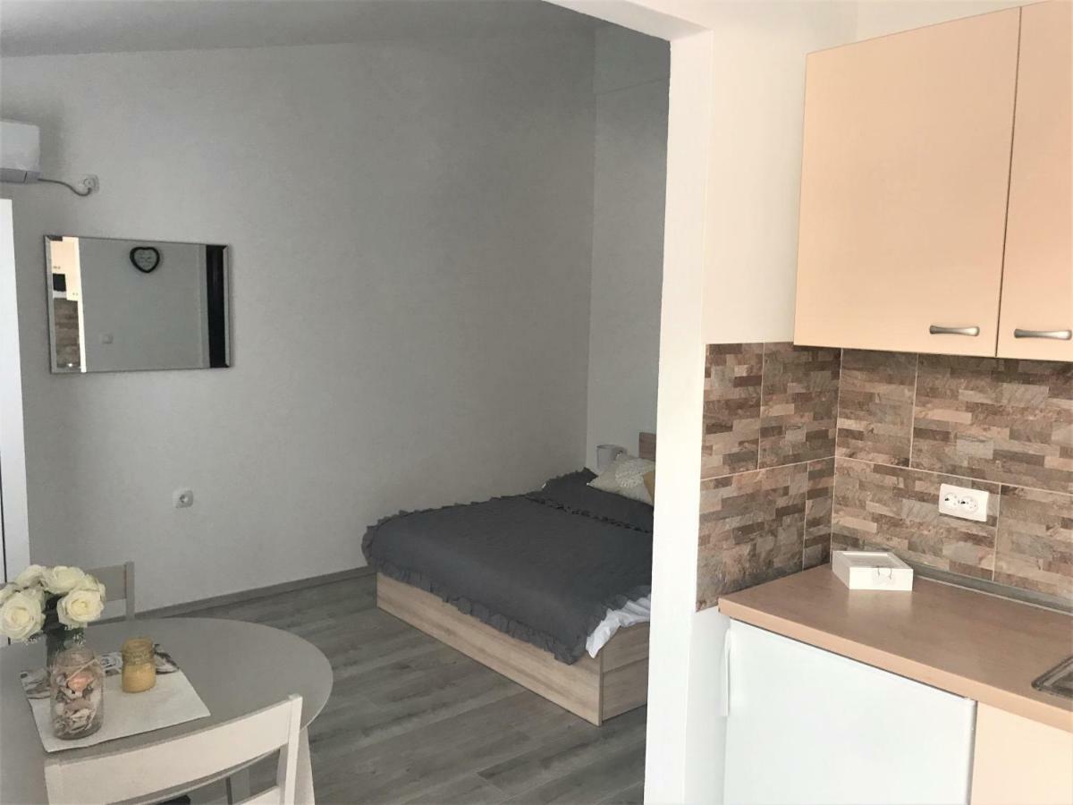 Apartmani Mila สตารีกราด-ปาเคลนีซา ภายนอก รูปภาพ