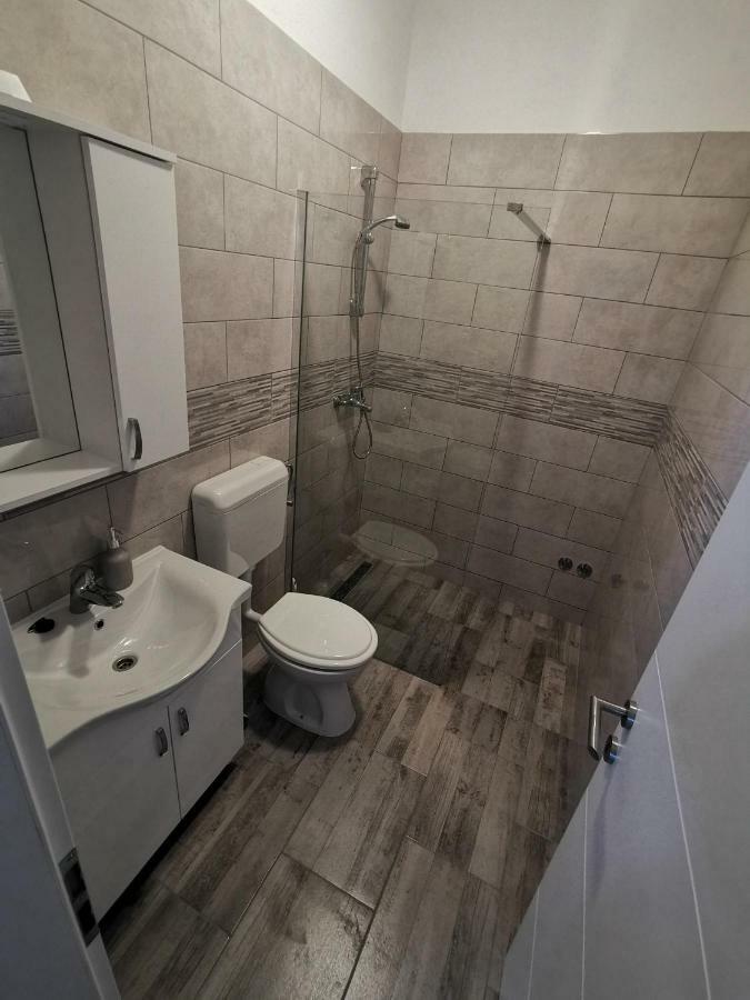 Apartmani Mila สตารีกราด-ปาเคลนีซา ภายนอก รูปภาพ