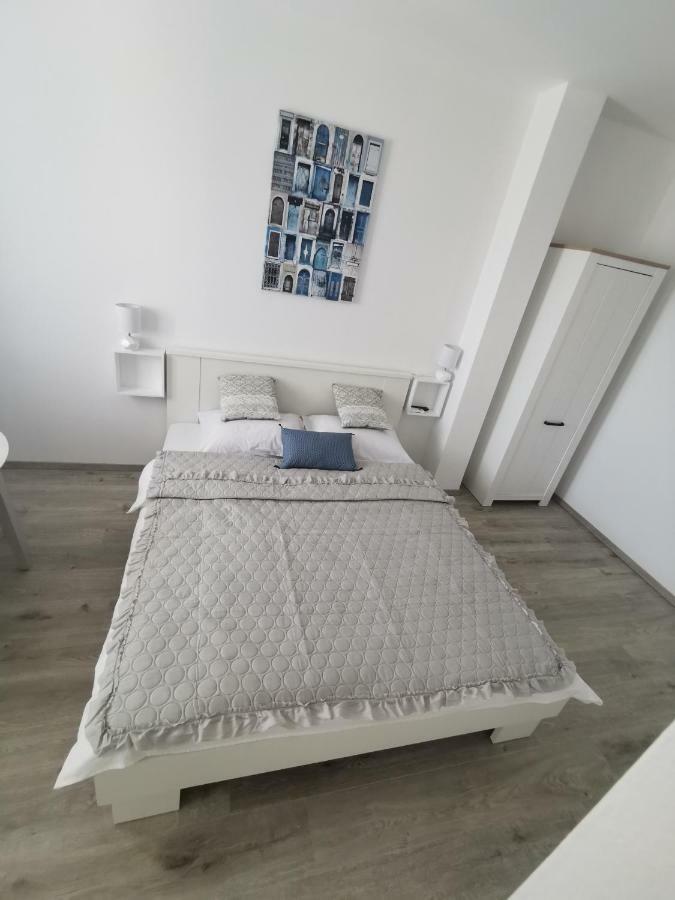 Apartmani Mila สตารีกราด-ปาเคลนีซา ภายนอก รูปภาพ